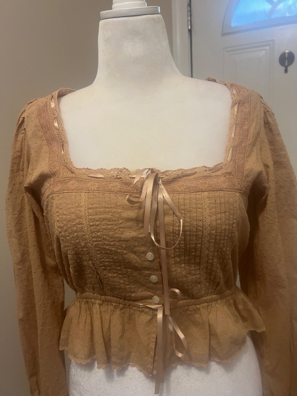 American Eagle Boho Peasant Top Medium NWT Lace Trim Prairie Cottagecore - Picture 2 of 7